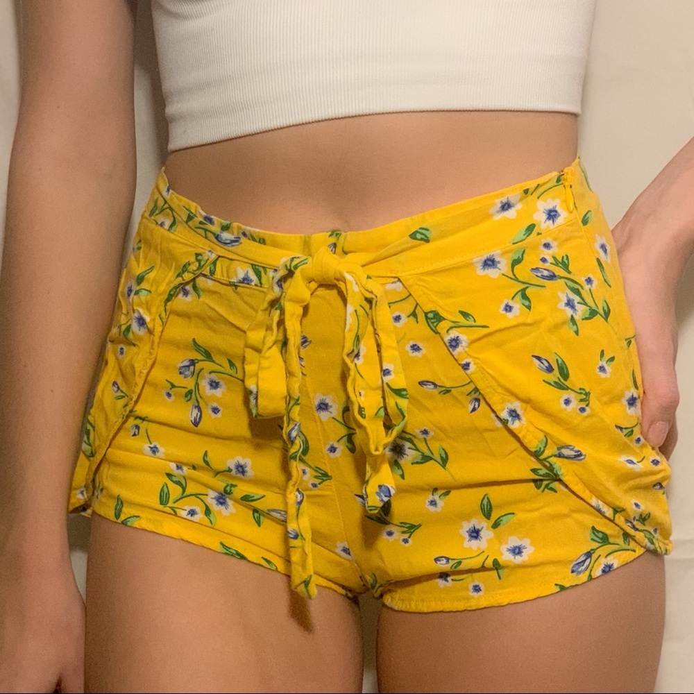 Kendall and Kylie yellow floral shorts